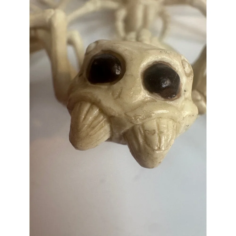 Halloween Skeleton‎ Spider Lot of 4 Creepy Skeleton Spiders Spooky Decor
